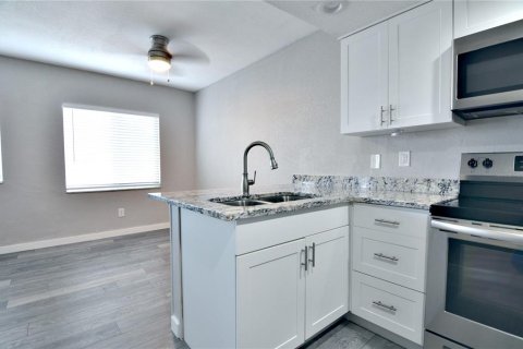 Appartement à louer à Saint Petersburg, Floride: 2 chambres, 65.03 m2 № 1340605 - photo 6