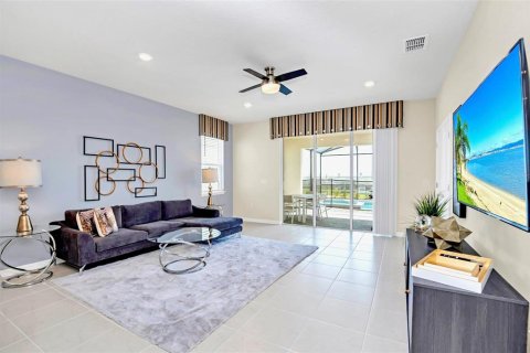 Casa en venta en Davenport, Florida, 7 dormitorios, 304.91 m2 № 1351033 - foto 10