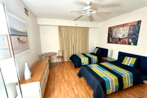Condominio en alquiler en Sunny Isles Beach, Florida, 2 dormitorios, 116.59 m2 № 1076067 - foto 9