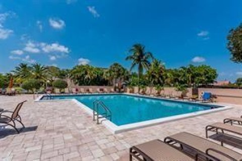 Copropriété à vendre à Boca Raton, Floride: 2 chambres, 131.09 m2 № 1045695 - photo 1