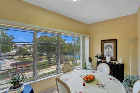 Condo in Lauderdale Lakes, Florida, 2 bedrooms  № 1031471 - photo 22