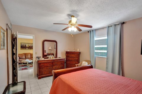 Condo in Lauderdale Lakes, Florida, 2 bedrooms  № 1031471 - photo 14