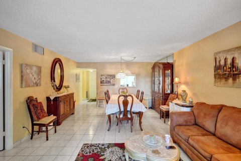 Condo in Lauderdale Lakes, Florida, 2 bedrooms  № 1031471 - photo 18