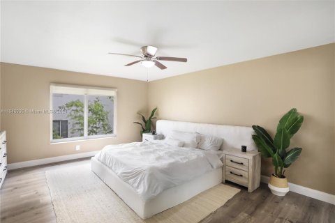 Condo in Fort Lauderdale, Florida, 2 bedrooms  № 1347876 - photo 22