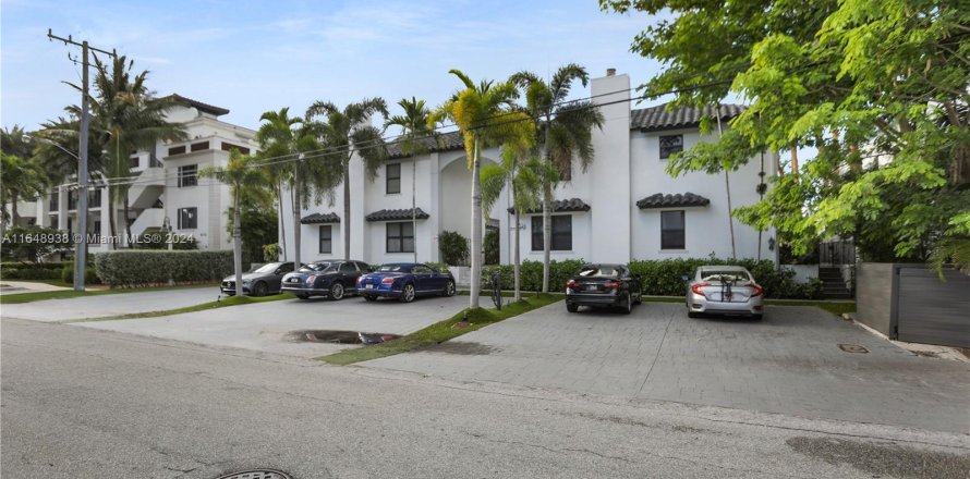 Condo in Fort Lauderdale, Florida, 2 bedrooms  № 1347876