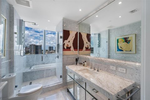 Copropriété à vendre à Sunny Isles Beach, Floride: 2 chambres, 136.1 m2 № 1347875 - photo 12