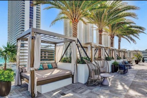 Copropriété à vendre à Hollywood, Floride: 2 chambres, 97.92 m2 № 1037703 - photo 22