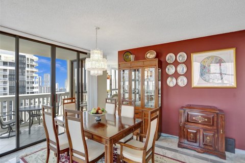 Copropriété à vendre à Aventura, Floride: 3 chambres, 174.66 m2 № 1098320 - photo 11