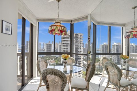 Condominio en venta en Aventura, Florida, 3 dormitorios, 174.66 m2 № 1098320 - foto 13