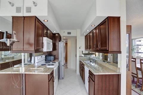 Condo in Aventura, Florida, 3 bedrooms  № 1098320 - photo 17