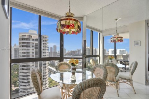 Condominio en venta en Aventura, Florida, 3 dormitorios, 174.66 m2 № 1098320 - foto 14