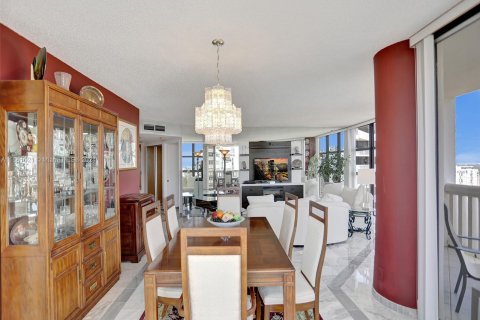 Condo in Aventura, Florida, 3 bedrooms  № 1098320 - photo 12