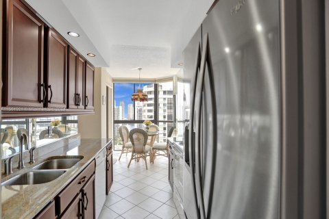 Condo in Aventura, Florida, 3 bedrooms  № 1098320 - photo 19