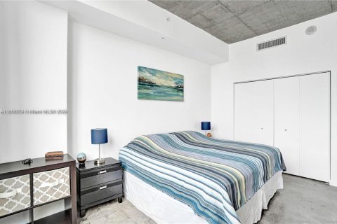 Condo in Miami, Florida, 1 bedroom  № 1381589 - photo 9