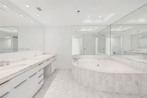 Copropriété à vendre à Aventura, Floride: 2 chambres, 176.61 m2 № 1381631 - photo 13