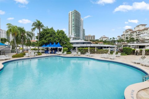 Condo in Aventura, Florida, 2 bedrooms  № 1381631 - photo 29