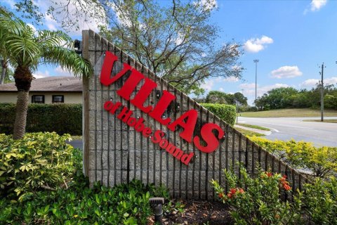 Condo in Hobe Sound, Florida, 2 bedrooms  № 1050068 - photo 1