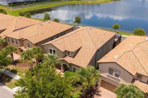 Villa ou maison à vendre à Kissimmee, Floride: 8 chambres, 375.42 m2 № 1287800 - photo 3