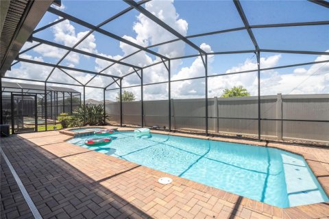 Casa en venta en Kissimmee, Florida, 8 dormitorios, 375.42 m2 № 1287800 - foto 13