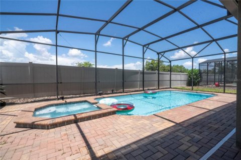 Villa ou maison à vendre à Kissimmee, Floride: 8 chambres, 375.42 m2 № 1287800 - photo 8