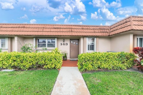 House in West Palm Beach, Florida 2 bedrooms, 120.77 sq.m. № 1092780 - photo 6