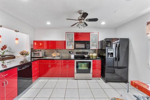 Casa en venta en West Palm Beach, Florida, 2 dormitorios, 120.77 m2 № 1092780 - foto 13