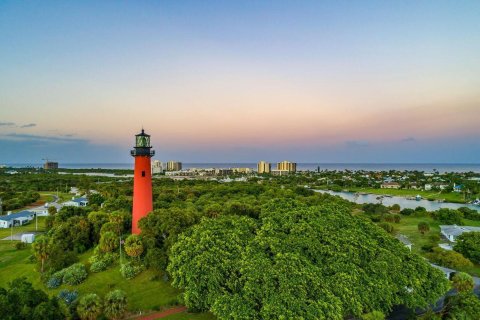 Condo in Jupiter, Florida, 2 bedrooms  № 1207315 - photo 1