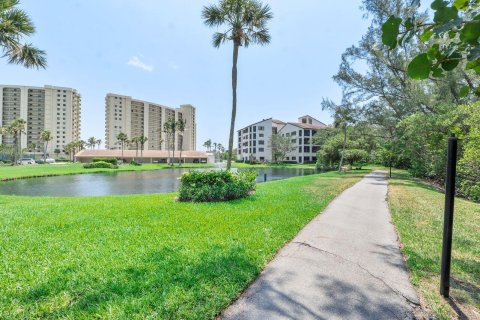 Copropriété à louer à Jupiter, Floride: 2 chambres, 153.29 m2 № 1207315 - photo 3