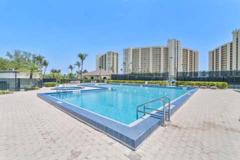 Condo in Jupiter, Florida, 2 bedrooms  № 1207315 - photo 22