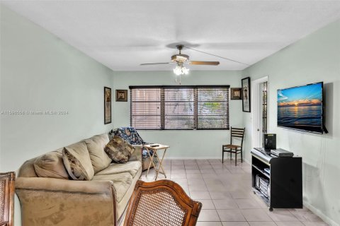 Condo in Boca Raton, Florida, 1 bedroom  № 1207157 - photo 27