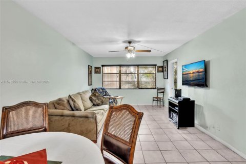 Condo in Boca Raton, Florida, 1 bedroom  № 1207157 - photo 26