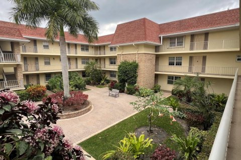 Condo in Palm Beach Gardens, Florida, 1 bedroom  № 1045629 - photo 4