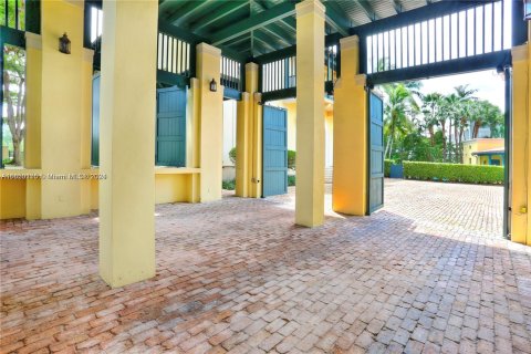 Villa ou maison à vendre à Coral Gables, Floride: 6 chambres, 591.6 m2 № 1332278 - photo 21