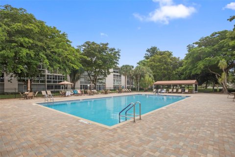 Copropriété à vendre à Coconut Creek, Floride: 2 chambres, 107.4 m2 № 1240694 - photo 30