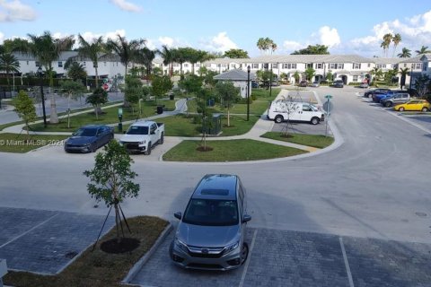 Townhouse in Homestead, Florida 3 bedrooms, 137.77 sq.m. № 1241218 - photo 15