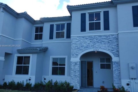 Adosado en venta en Homestead, Florida, 3 dormitorios, 137.77 m2 № 1241218 - foto 1