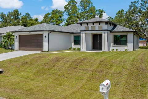 Villa ou maison à vendre à North Port, Floride: 3 chambres, 160.35 m2 № 1296019 - photo 2