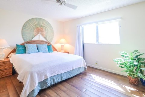 Condo in Dania Beach, Florida, 2 bedrooms  № 1071031 - photo 17