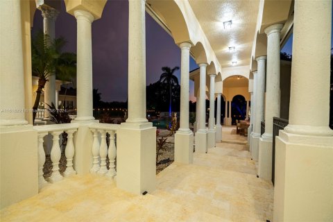 Villa ou maison à vendre à Weston, Floride: 10 chambres, 1327.95 m2 № 1239462 - photo 23