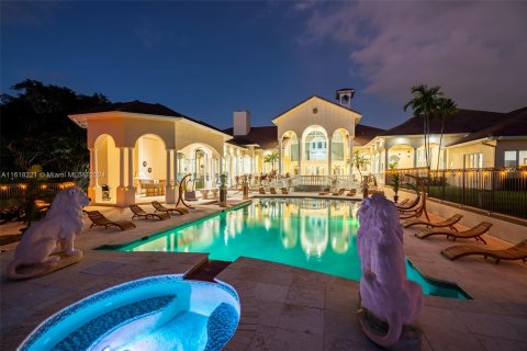 Villa ou maison à vendre à Weston, Floride: 10 chambres, 1327.95 m2 № 1239462 - photo 16