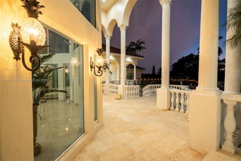 Villa ou maison à vendre à Weston, Floride: 10 chambres, 1327.95 m2 № 1239462 - photo 22