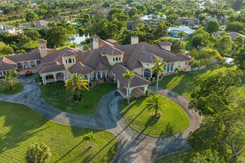 Villa ou maison à vendre à Weston, Floride: 10 chambres, 1327.95 m2 № 1239462 - photo 13