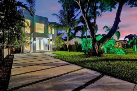 Casa en venta en Hollywood, Florida, 4 dormitorios, 209.49 m2 № 1239463 - foto 28