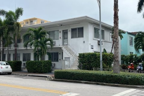 Condo in Miami Beach, Florida, 1 bedroom  № 1378989 - photo 1