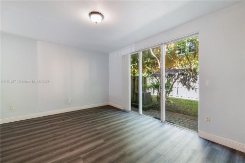 Copropriété à vendre à Cutler Bay, Floride: 2 chambres, 119.84 m2 № 1305376 - photo 13