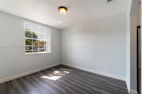 Copropriété à vendre à Cutler Bay, Floride: 2 chambres, 119.84 m2 № 1305376 - photo 9