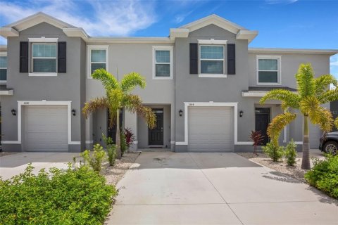 Townhouse in Bradenton, Florida 3 bedrooms, 155.43 sq.m. № 1296288 - photo 1