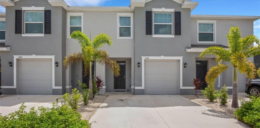 Townhouse in Bradenton, Florida 3 bedrooms, 155.43 sq.m. № 1296288