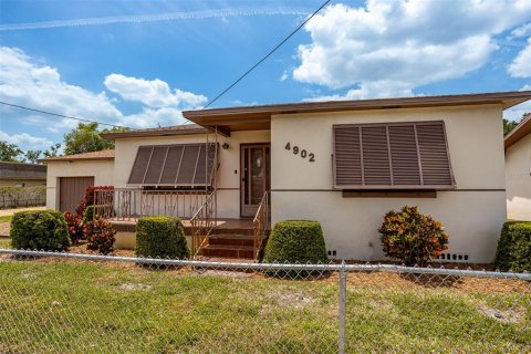 Villa ou maison à vendre à Tampa, Floride: 2 chambres, 114.83 m2 № 1296286 - photo 3