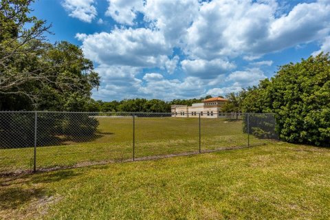 Villa ou maison à vendre à Tampa, Floride: 2 chambres, 114.83 m2 № 1296286 - photo 12